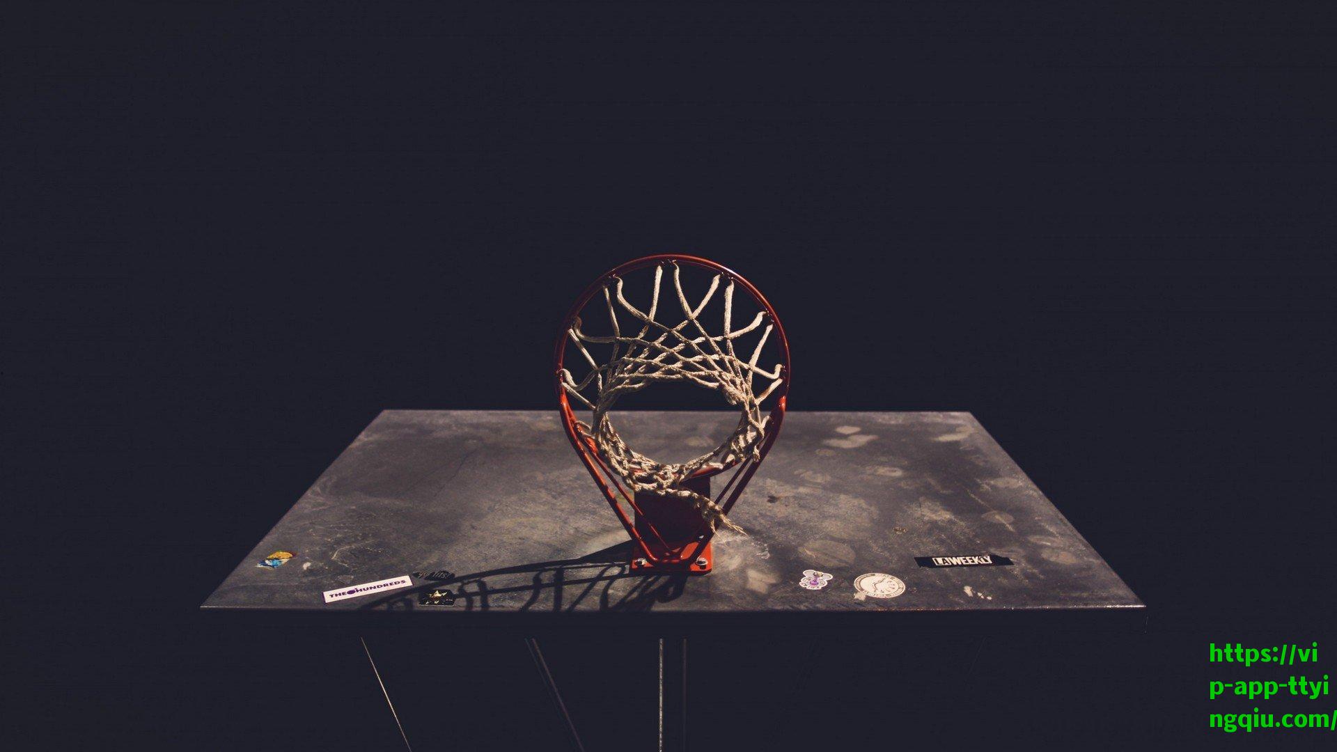 成都蓉城新星胡荷韬左膝重伤，职业生涯面临严峻考验