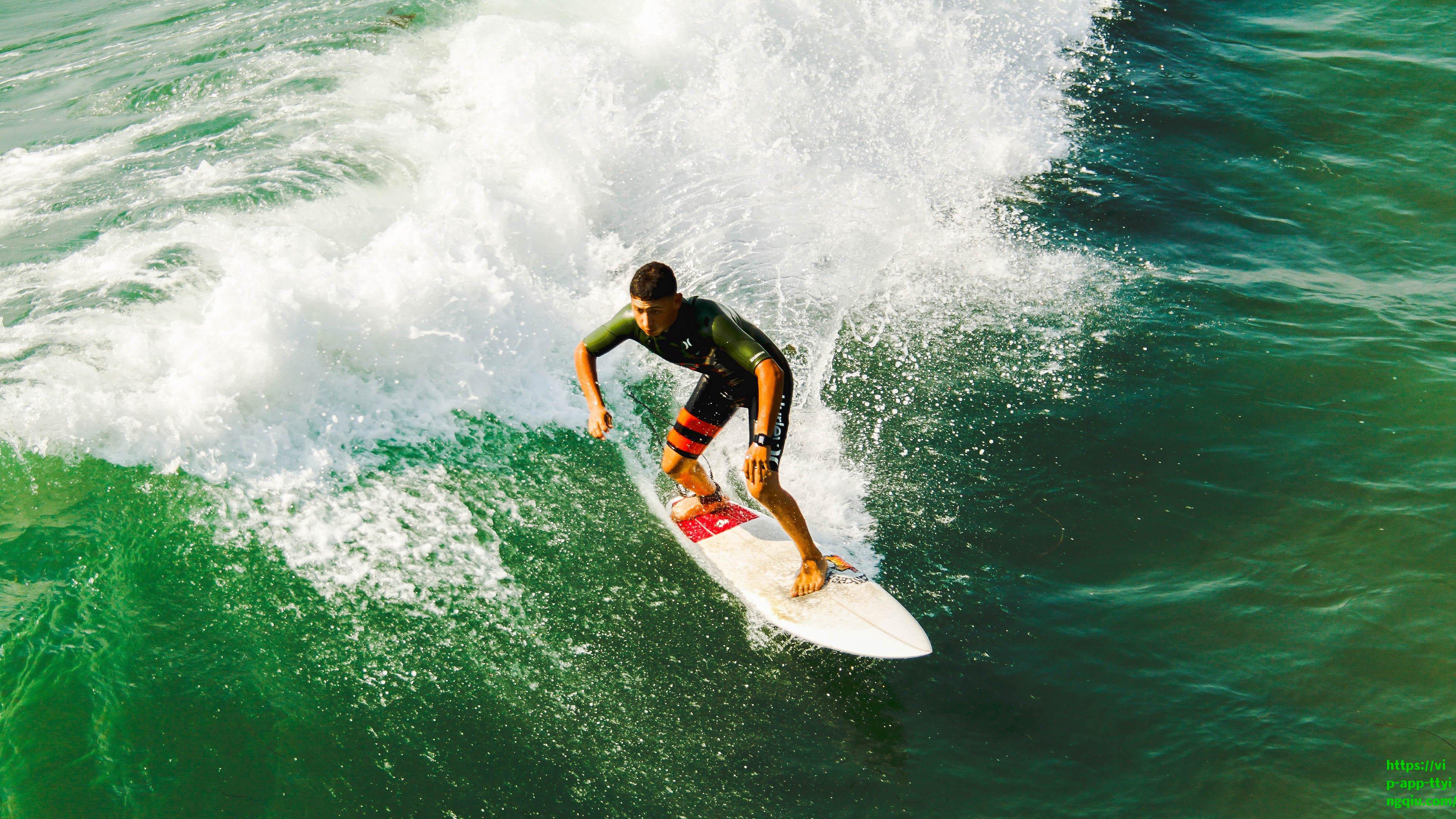 魔术前锋小瓦格纳全面升级进攻武器库，秘密特训投射与低位背打引领球队新赛季野心