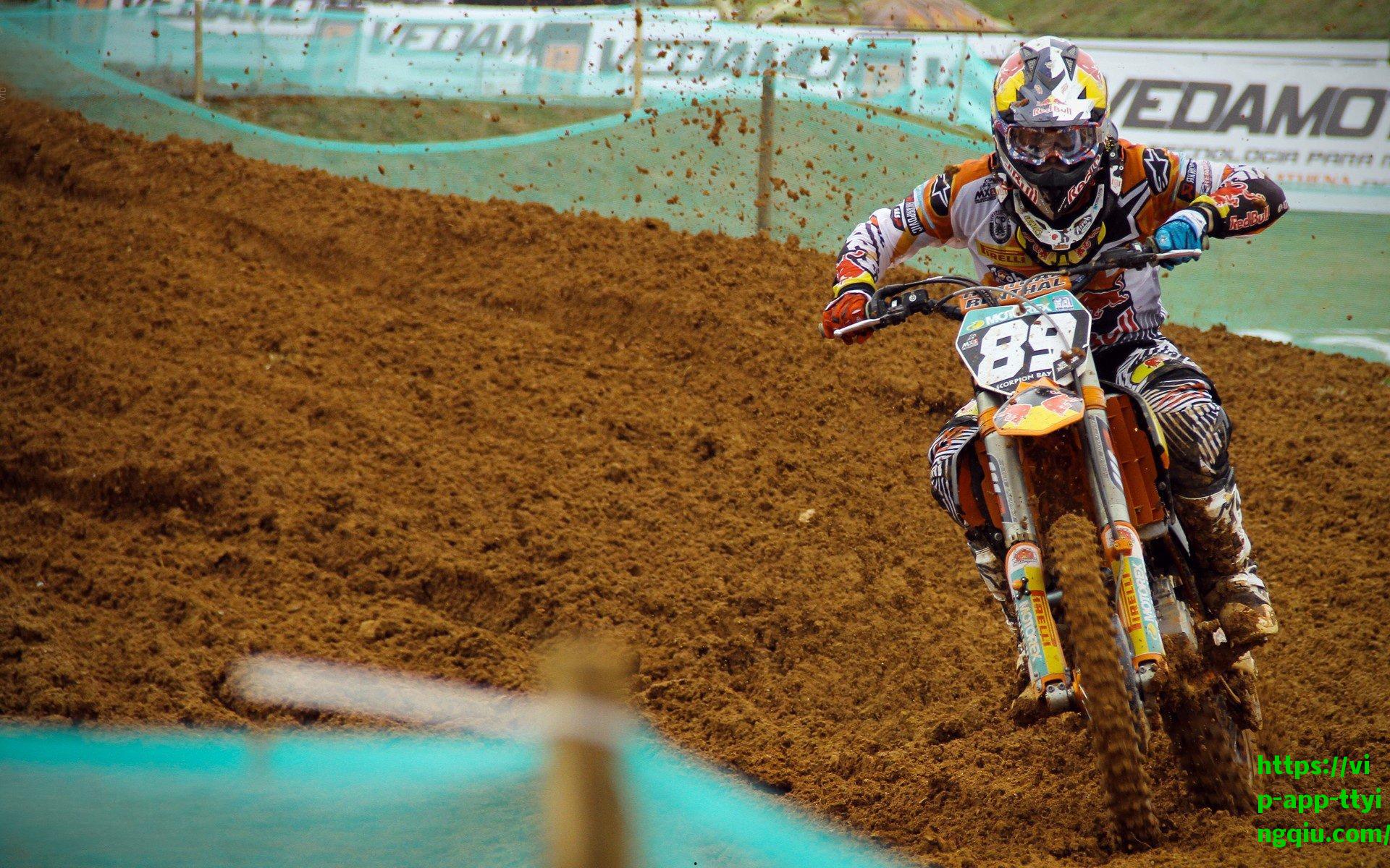 成都时隔11年重返中超主场,萨尔达尼亚破荒助球队取关键胜利